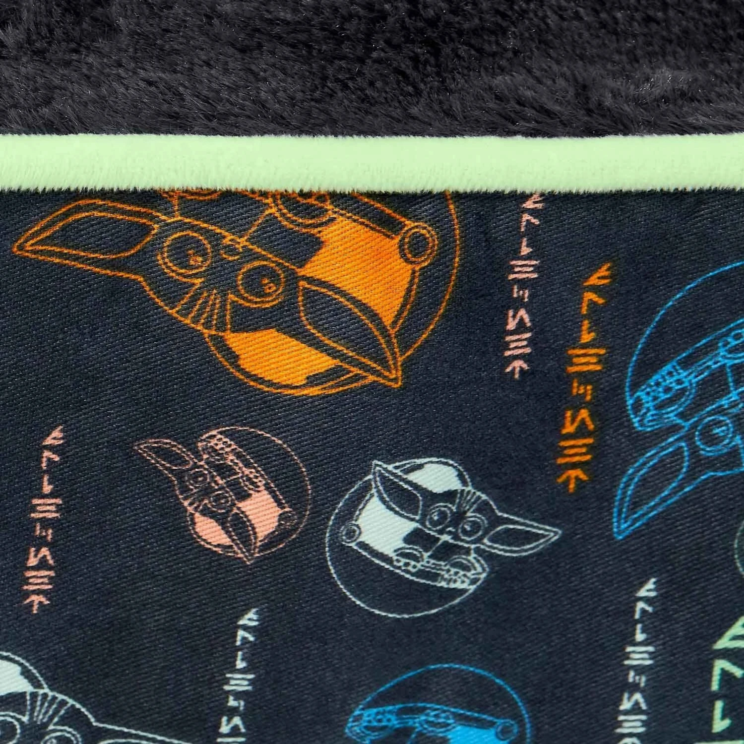 STAR WARS THE MANDALORIAN GROGU Pillow Cat & Dog Bed & STAR WARS THE MANDALORIAN GROGU Bolster Cat & Dog Bed 6 STAR WARS THE MANDALORIAN GROGU Pillow Cat & Dog Bed & STAR WARS THE MANDALORIAN GROGU Bolster Cat & Dog Bed - Image 4