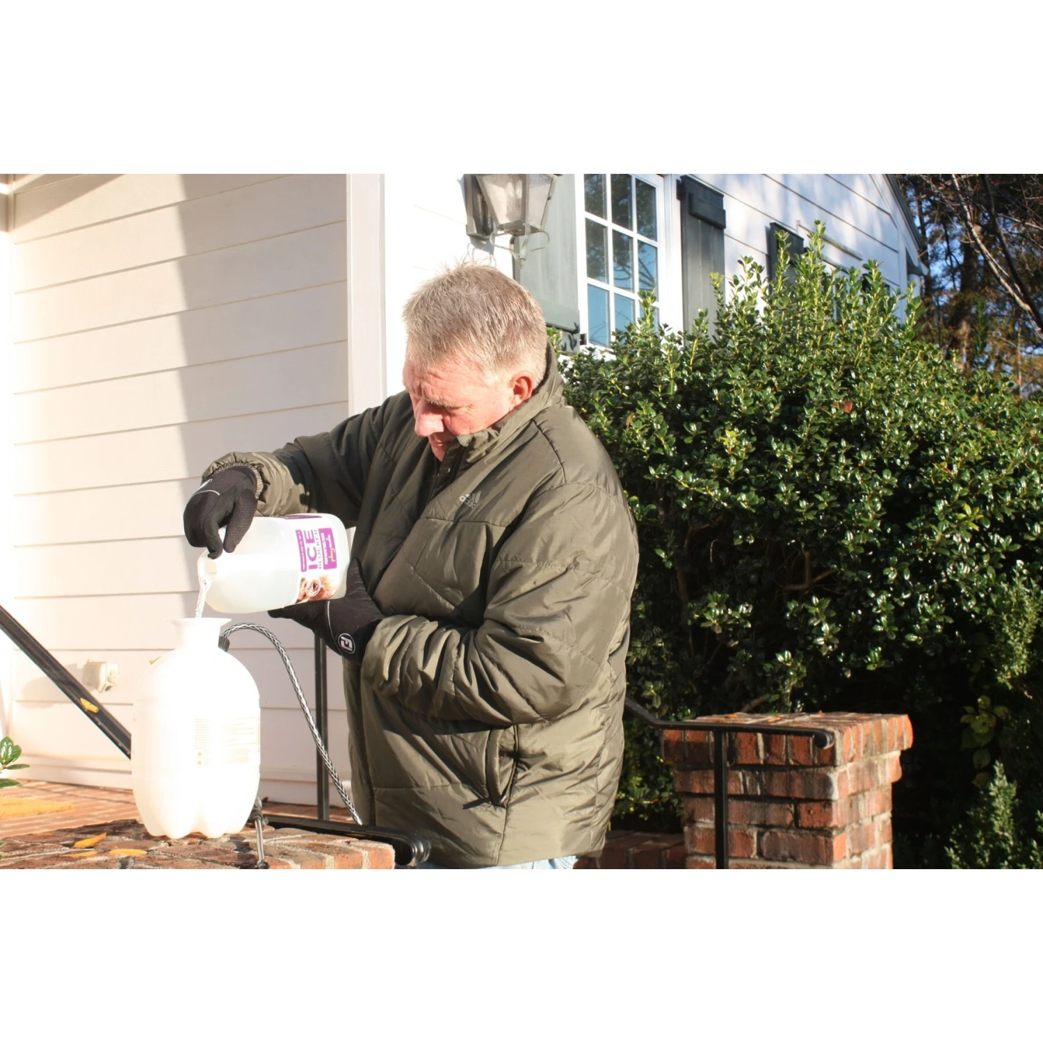 PlaySAFE Chloride Free Liquid Ice Melt 5 PlaySAFE Chloride Free Liquid Ice Melt - Image 3