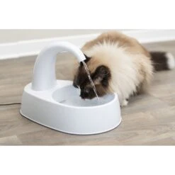TRIXIE Curved Stream Cat & Dog Water Fountain, White, 84.5-oz 16 TRIXIE Curved Stream Cat & Dog Water Fountain, White, 84.5-oz -Pet Dog Supply Store 701774 PT6. AC SS1800 V1688752029