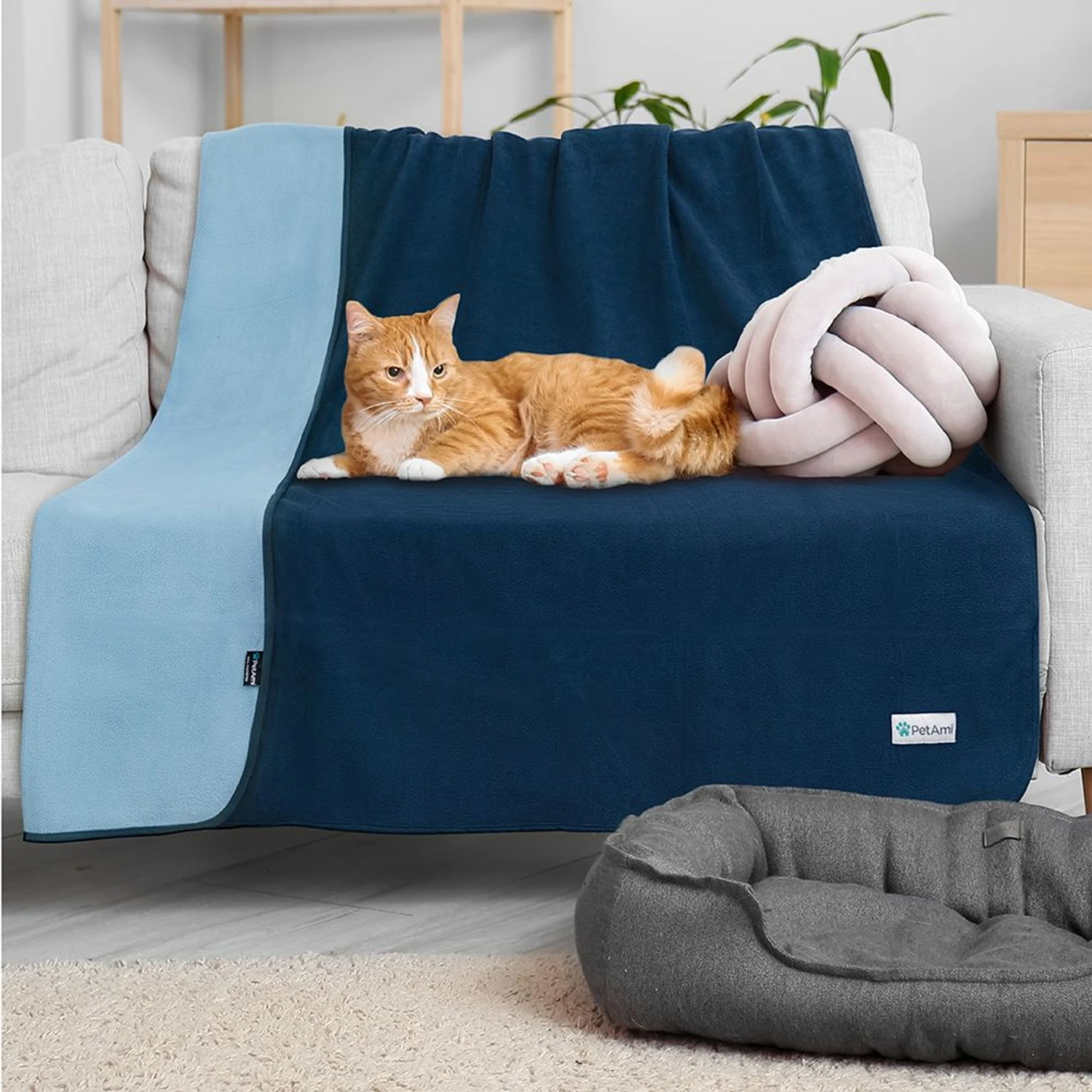 PetAmi Reversible Fleece Waterproof Cat & Dog Blanket 8 PetAmi Reversible Fleece Waterproof Cat & Dog Blanket - Image 6